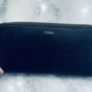 Fossil Elegant Black Women's Wallet